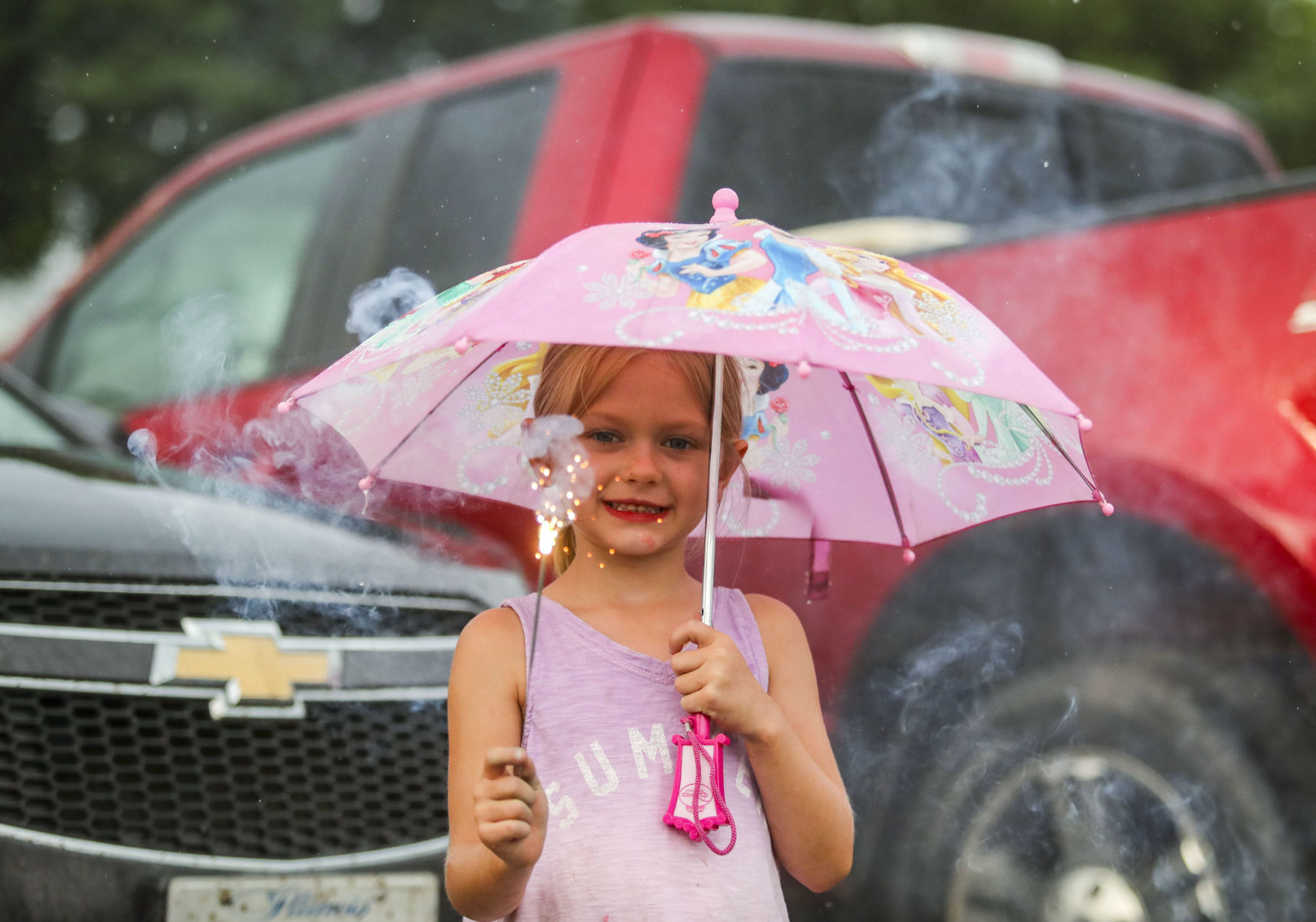 070419-mda-nws-redwhiteboom-006